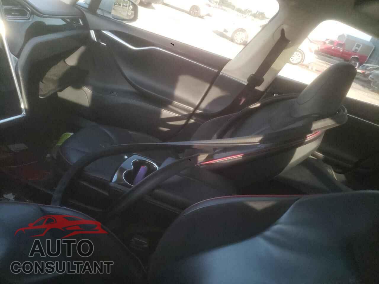 TESLA MODEL S 2013 - 5YJSA1DP6DFP20512