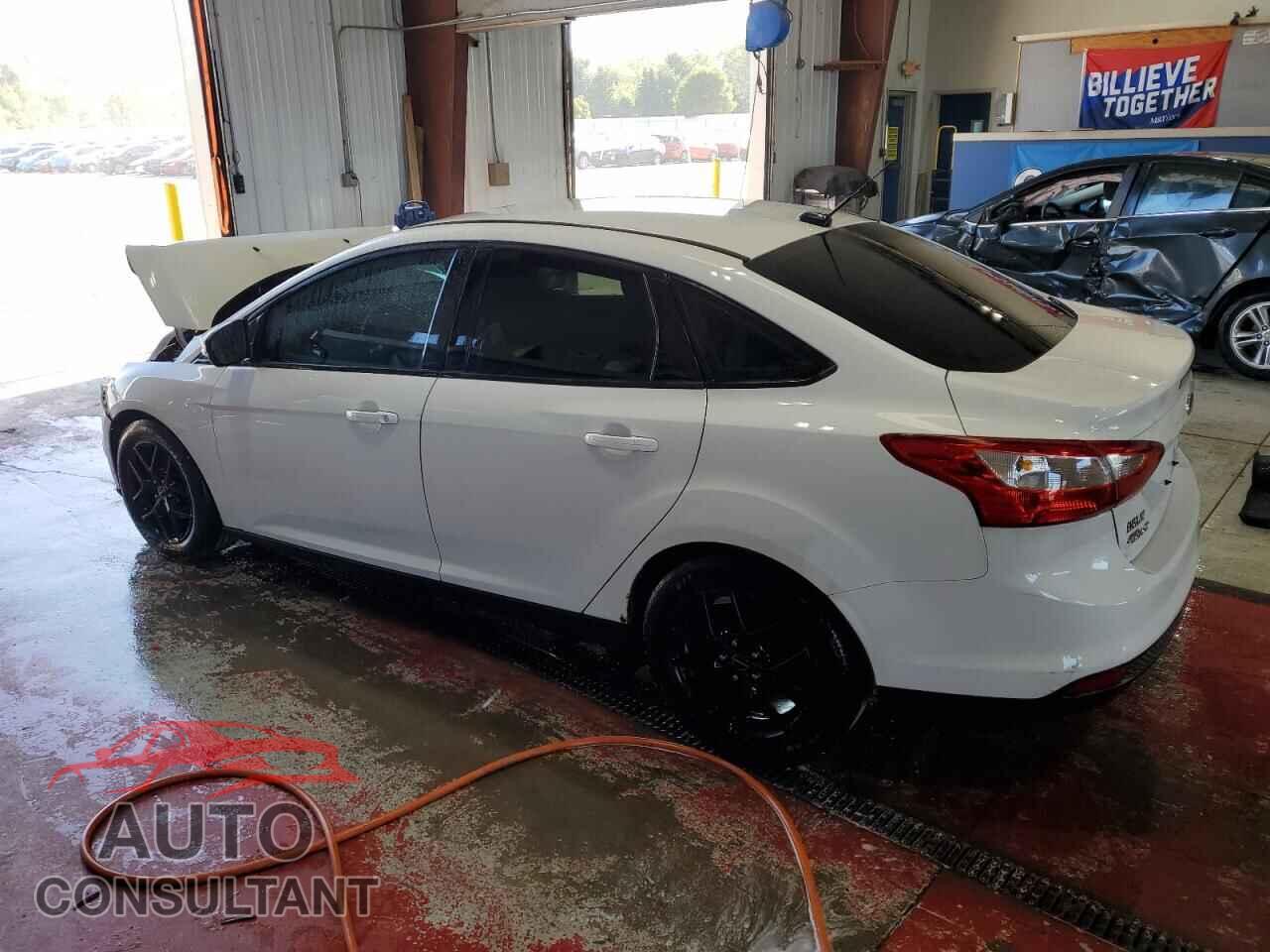 FORD FOCUS 2014 - 1FADP3F26EL190017