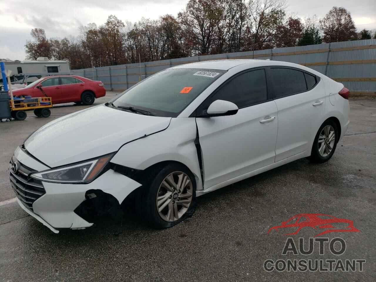 HYUNDAI ELANTRA 2019 - 5NPD84LFXKH404401