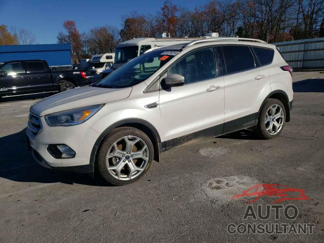 FORD ESCAPE 2017 - 1FMCU9J91HUD76421