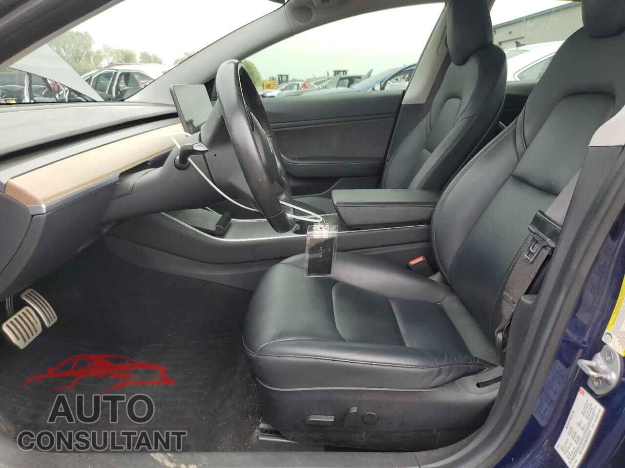 TESLA MODEL 3 2018 - 5YJ3E1EB4JF072319