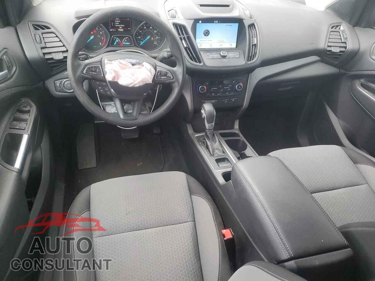 FORD ESCAPE 2018 - 1FMCU0GD4JUC31080