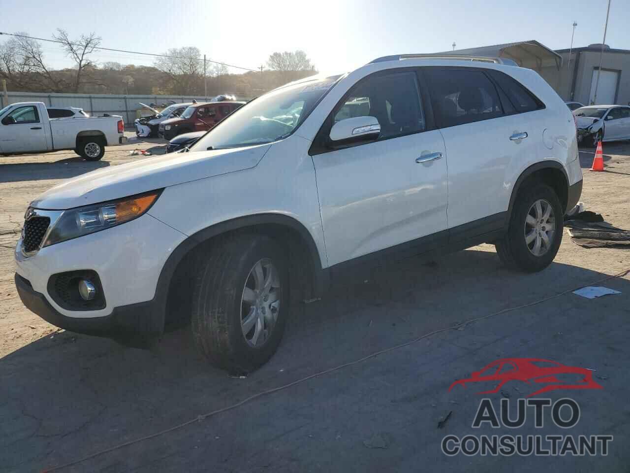 KIA SORENTO 2011 - 5XYKT3A13BG042751