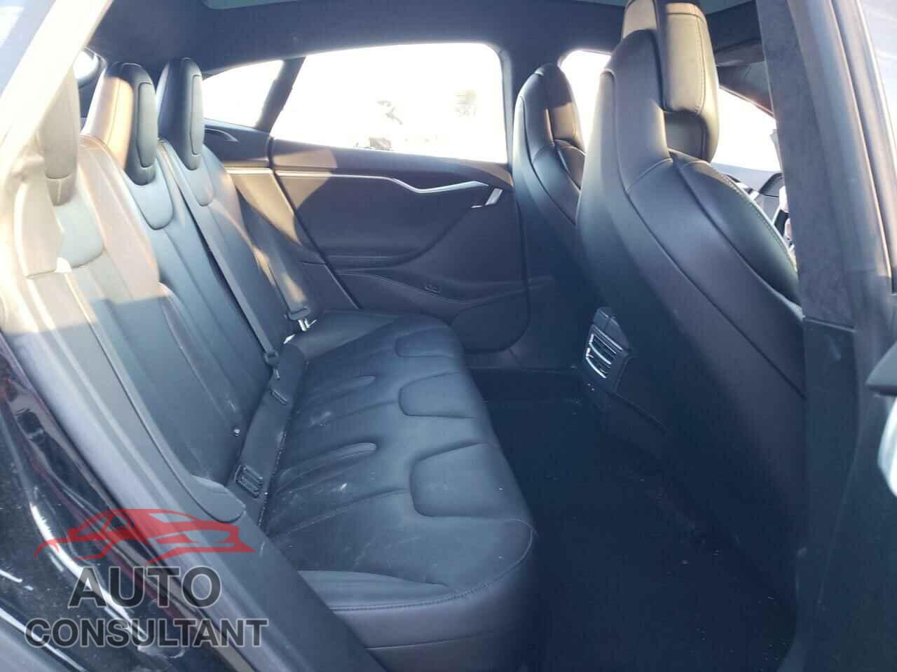 TESLA MODEL S 2017 - 5YJSA1E23HF201135