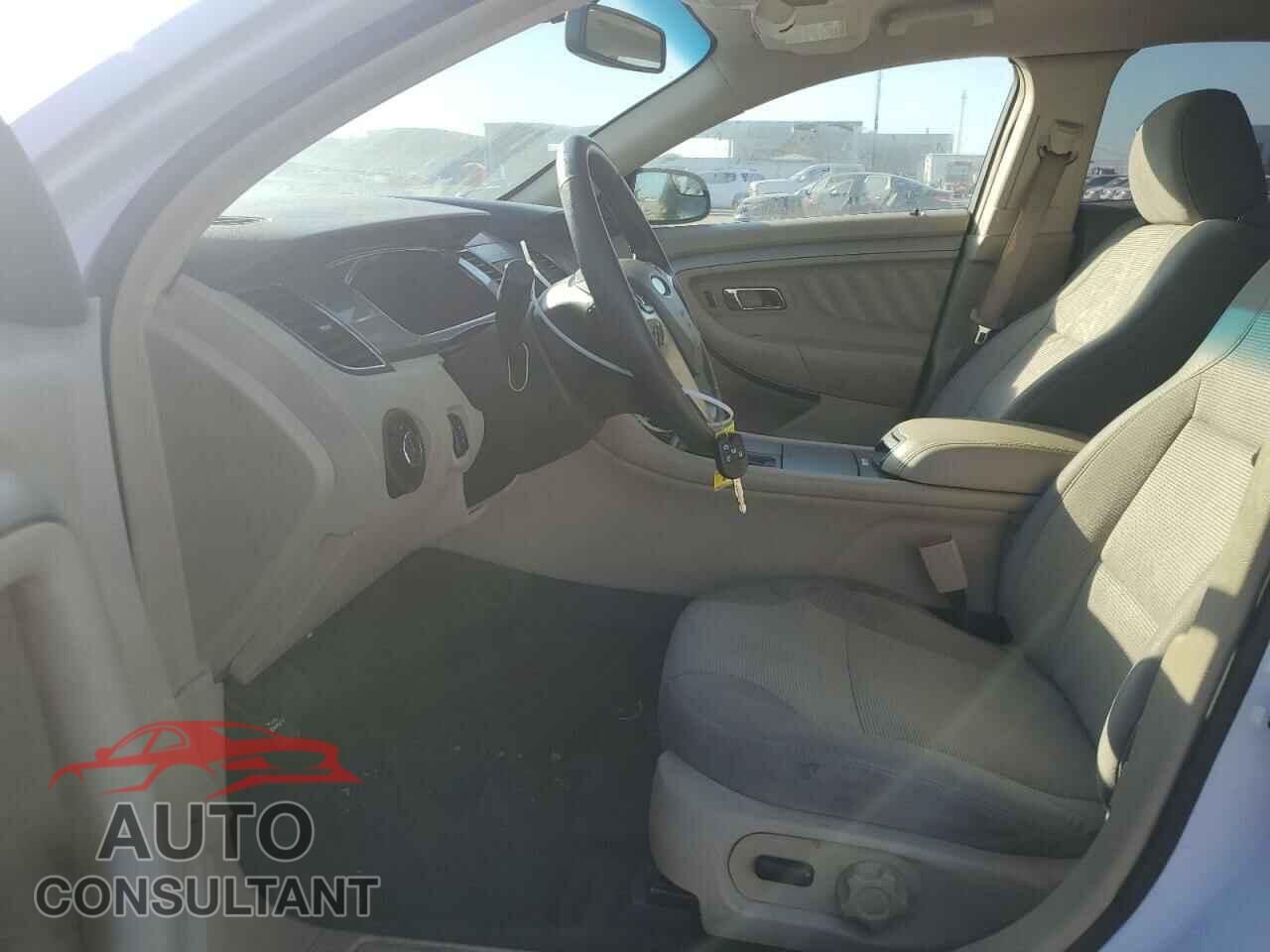 FORD TAURUS 2017 - 1FAHP2E87HG110643