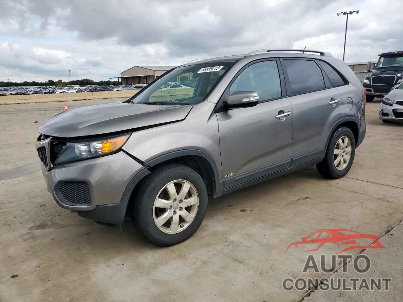 KIA SORENTO 2013 - 5XYKTDA26DG338929