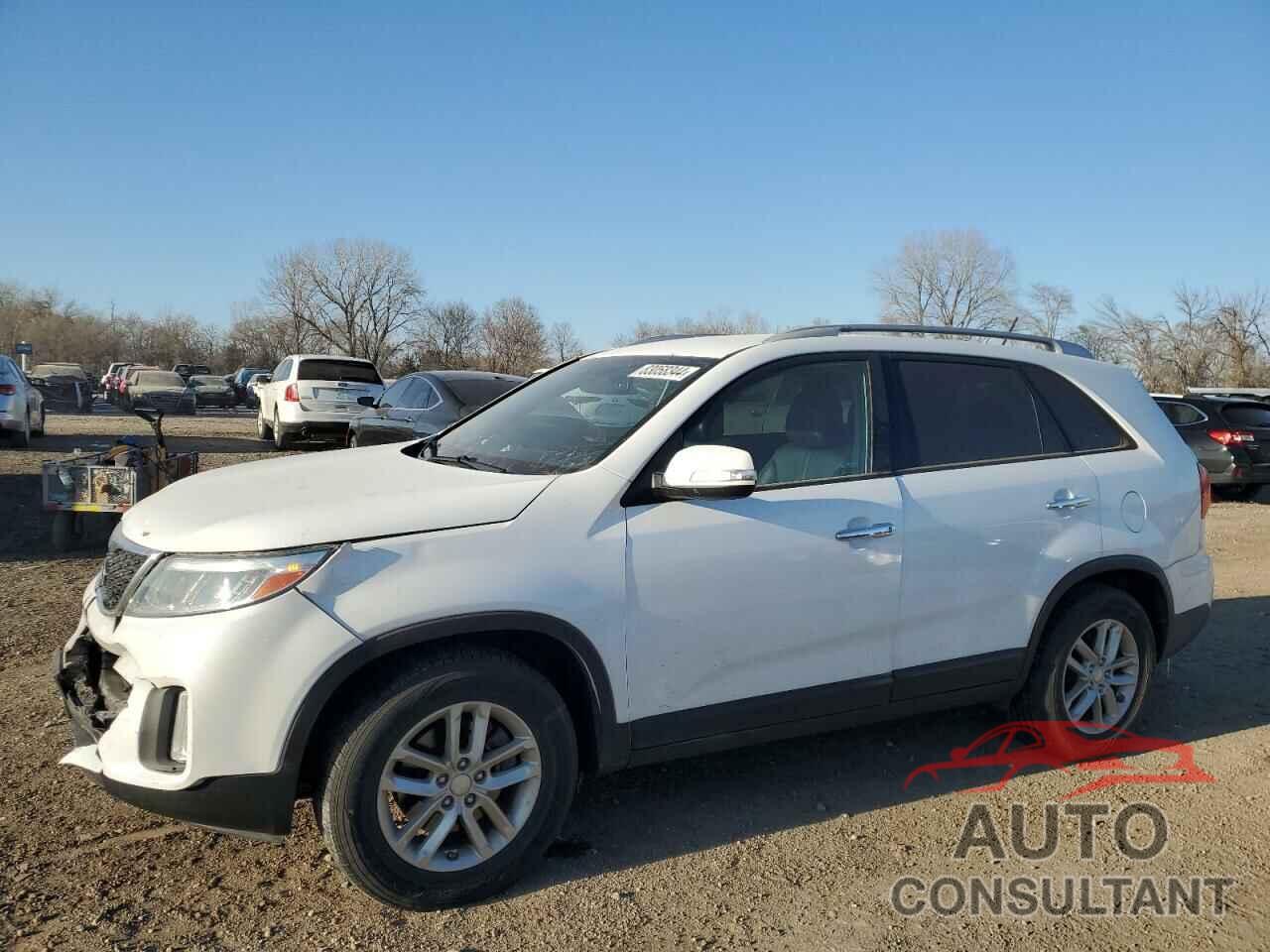 KIA SORENTO 2015 - 5XYKT3A64FG642129