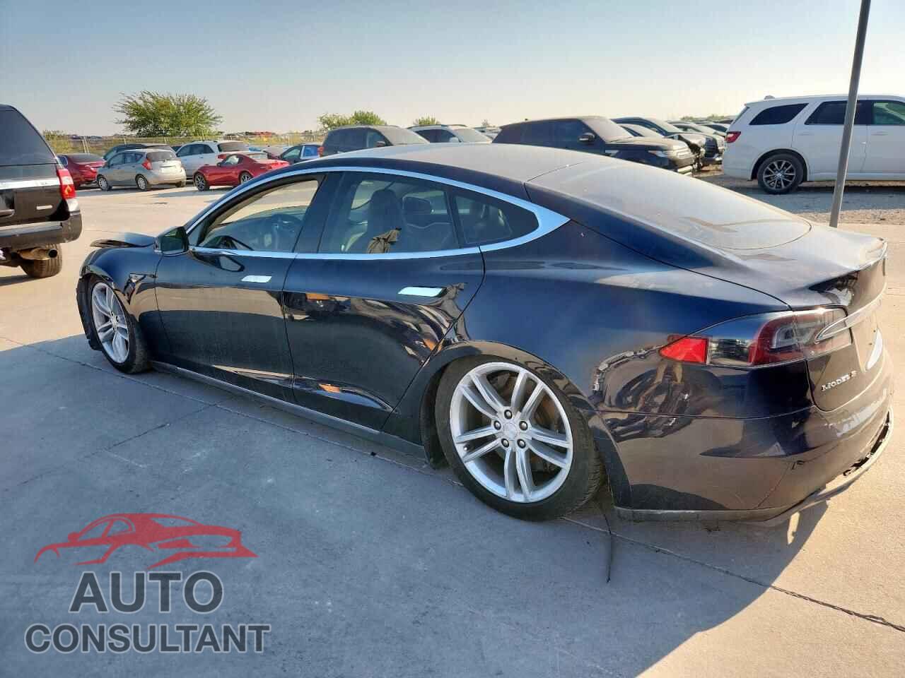 TESLA MODEL S 2013 - 5YJSA1CN4DFP13171