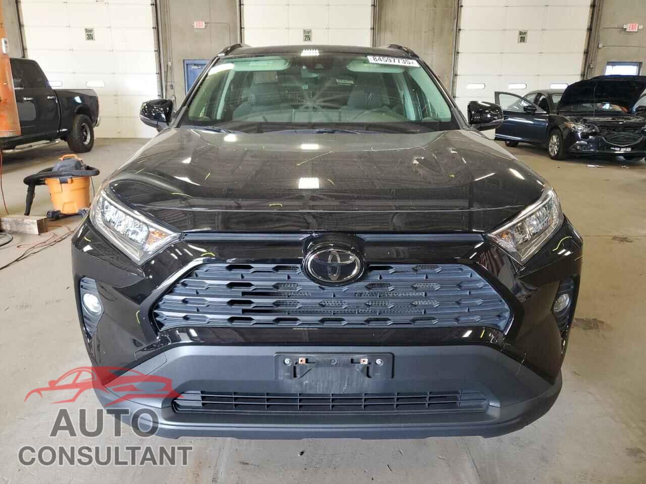 TOYOTA RAV4 2019 - JTMP1RFVXKJ025018