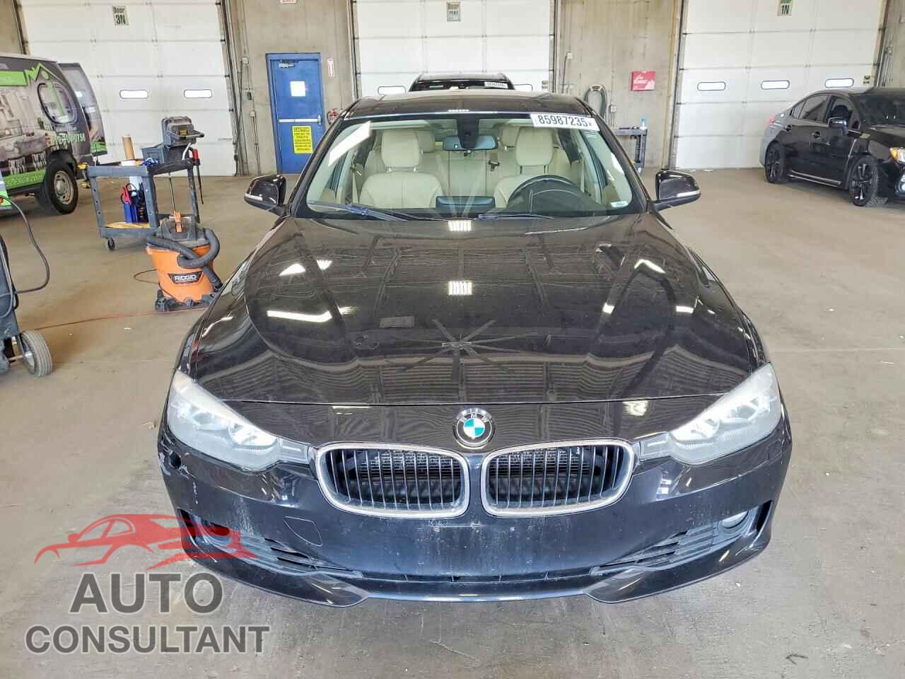 BMW 3 SERIES 2013 - WBA3B3C57DF542003