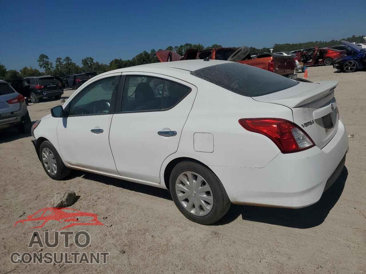 NISSAN VERSA 2019 - 3N1CN7AP3KL831987