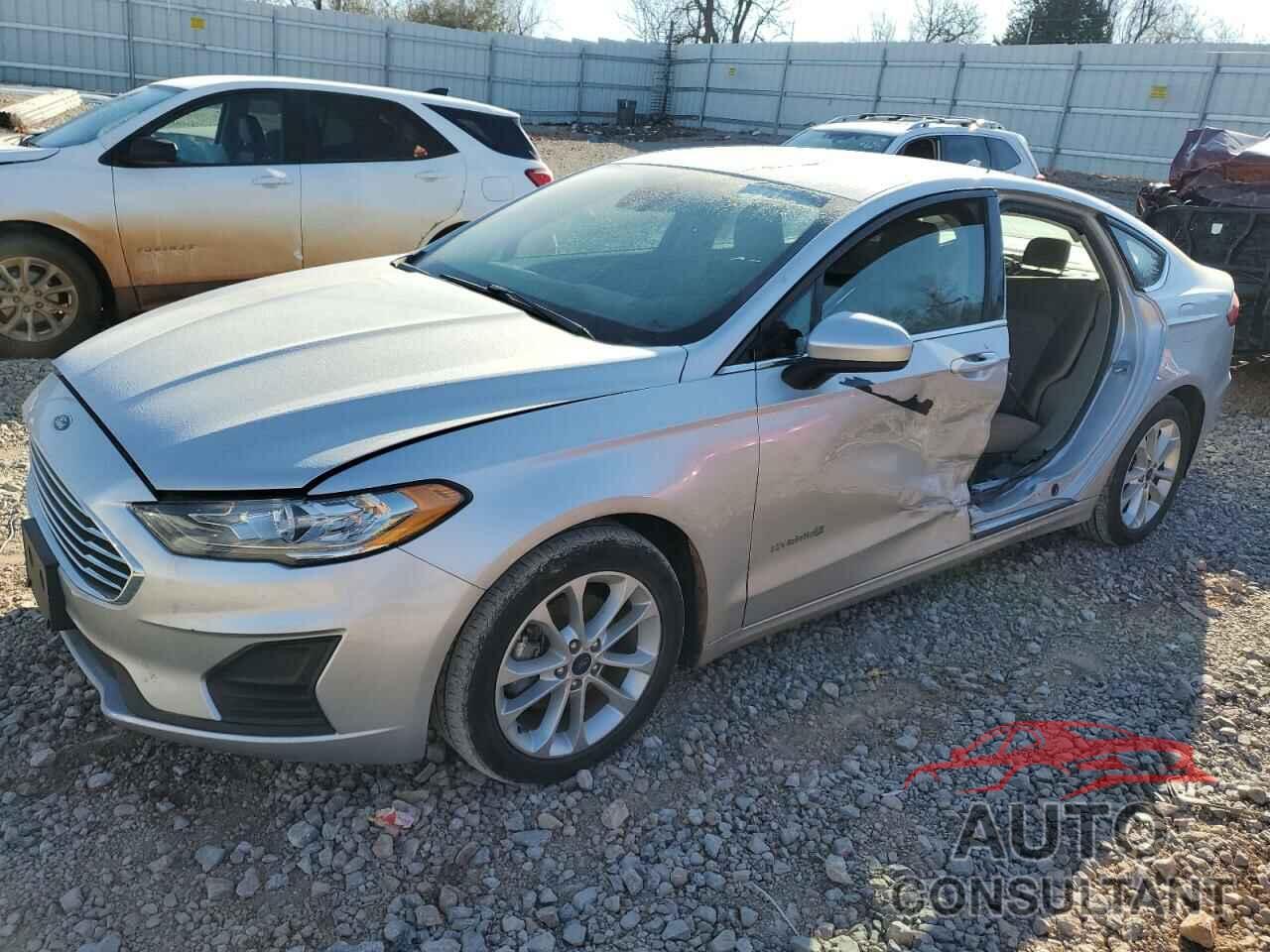 FORD FUSION 2019 - 3FA6P0LU7KR220393