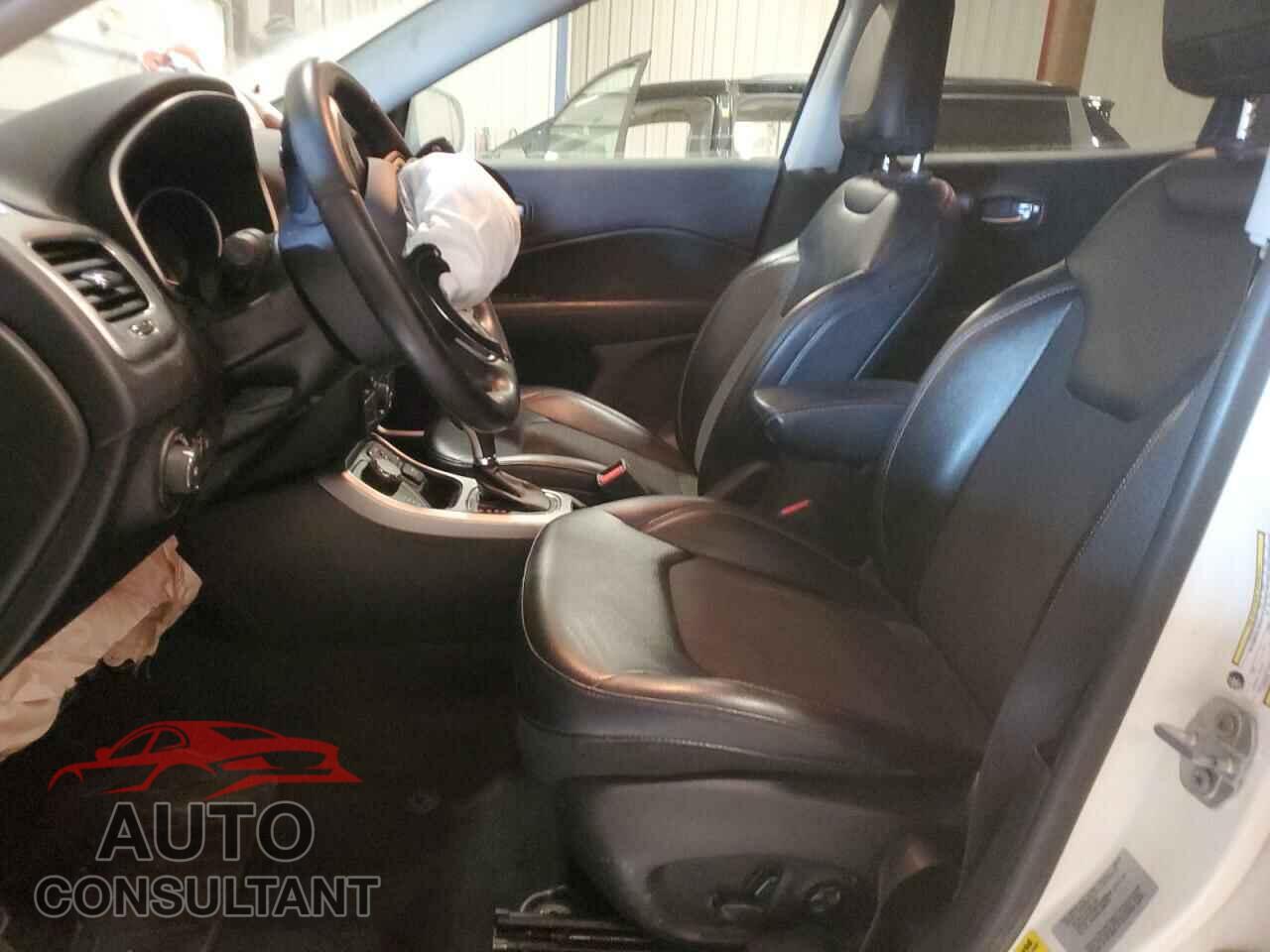 JEEP COMPASS 2017 - 3C4NJDBB4HT579016