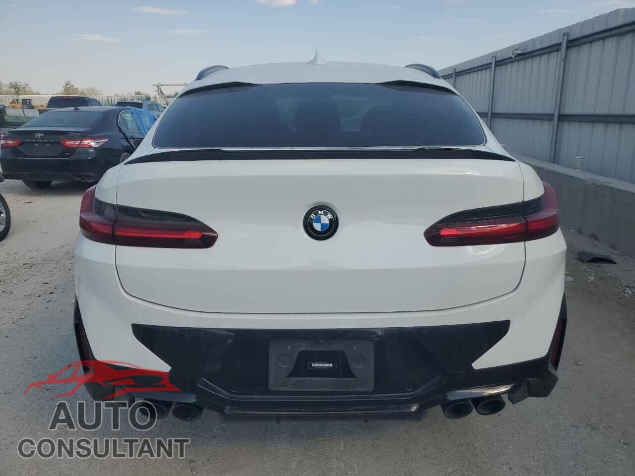 BMW X4 M 2023 - 5YM23EC06P9P53473