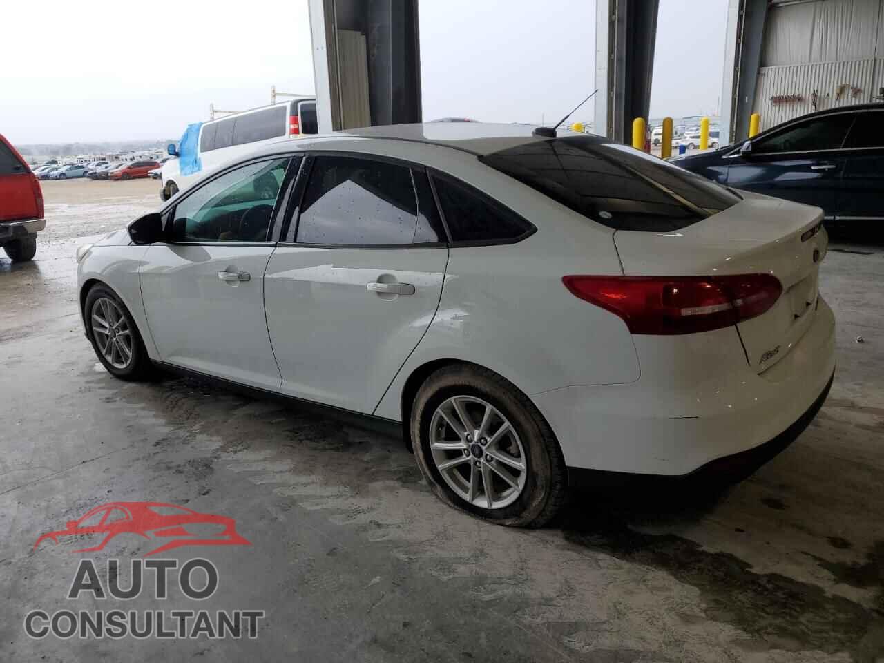 FORD FOCUS 2018 - 1FADP3FE4JL324480