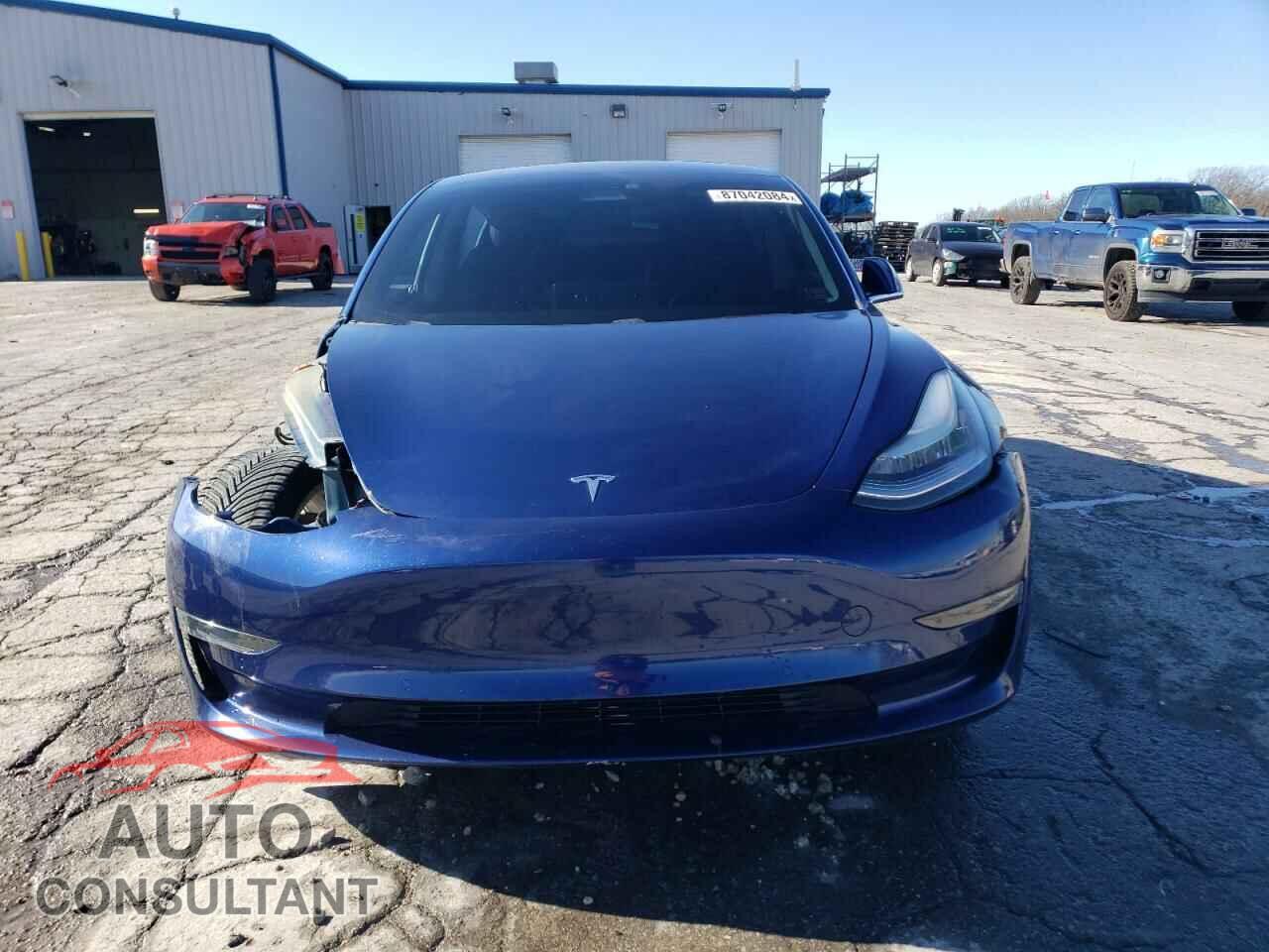 TESLA MODEL 3 2018 - 5YJ3E1EB8JF133705
