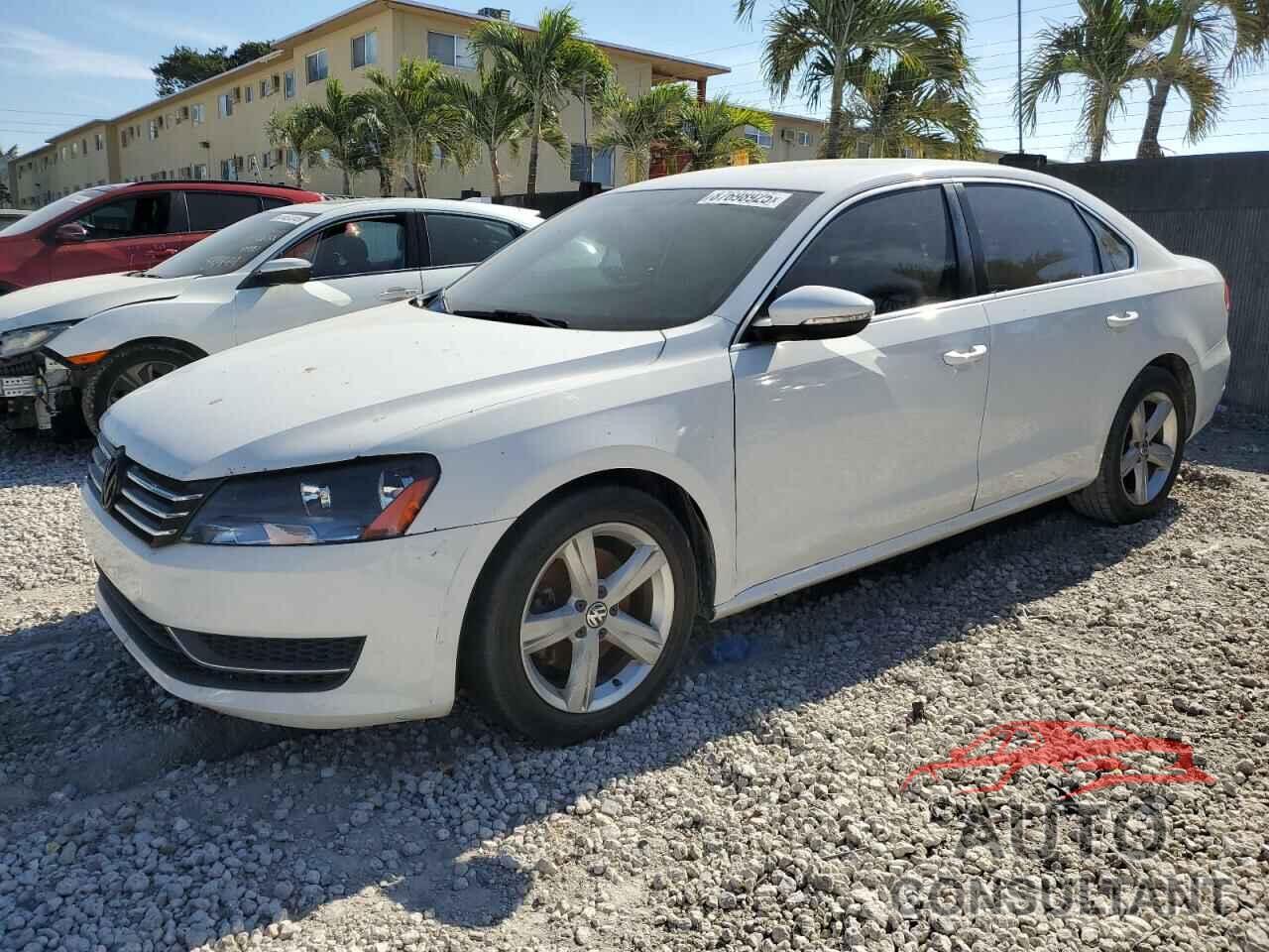 VOLKSWAGEN PASSAT 2012 - 1VWBH7A34CC064559