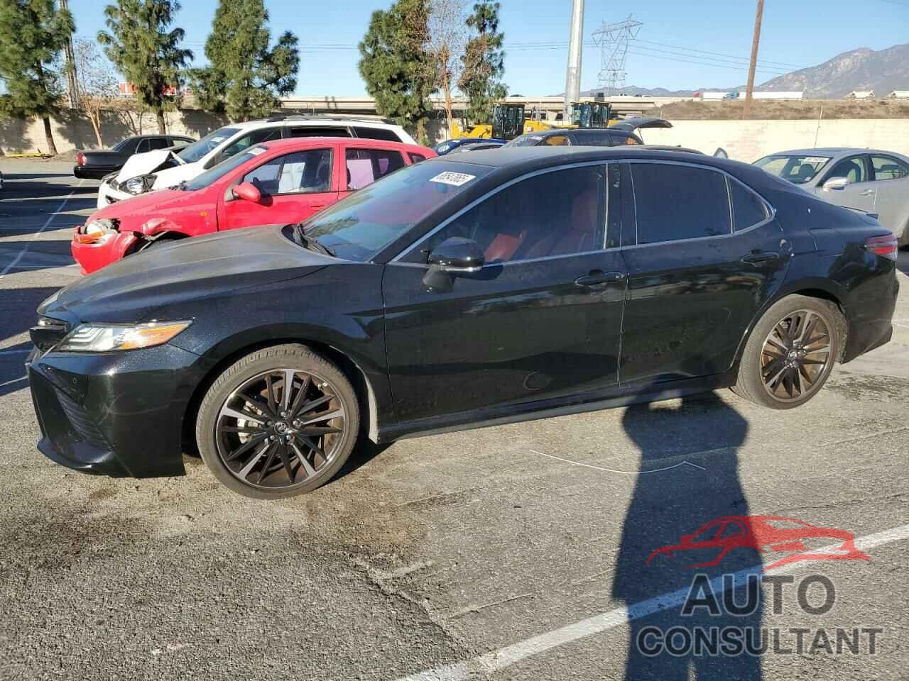 TOYOTA CAMRY 2018 - 4T1B61HK7JU133704