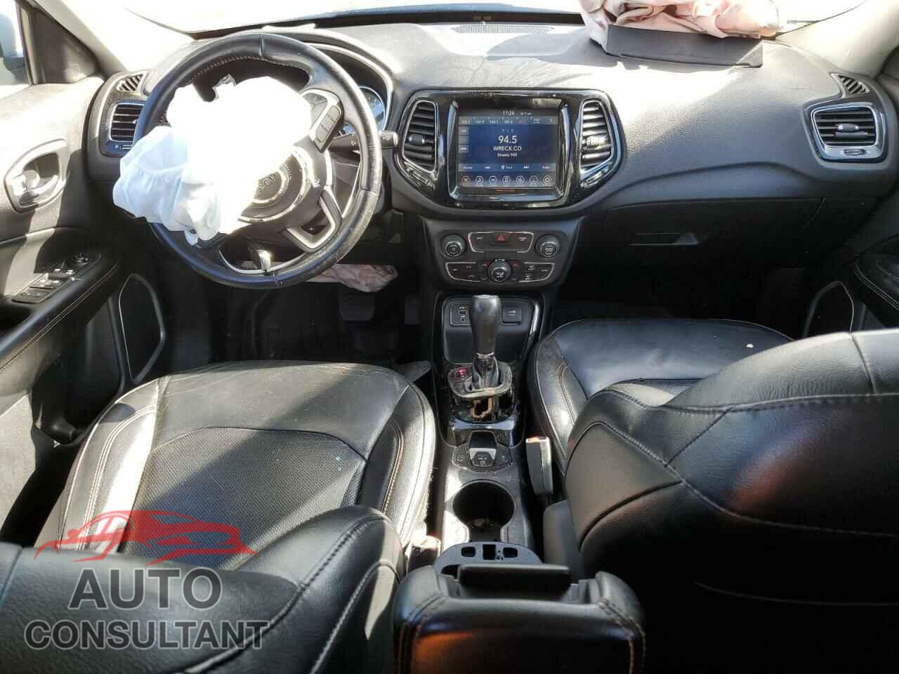 JEEP COMPASS 2020 - 3C4NJCCB9LT200853