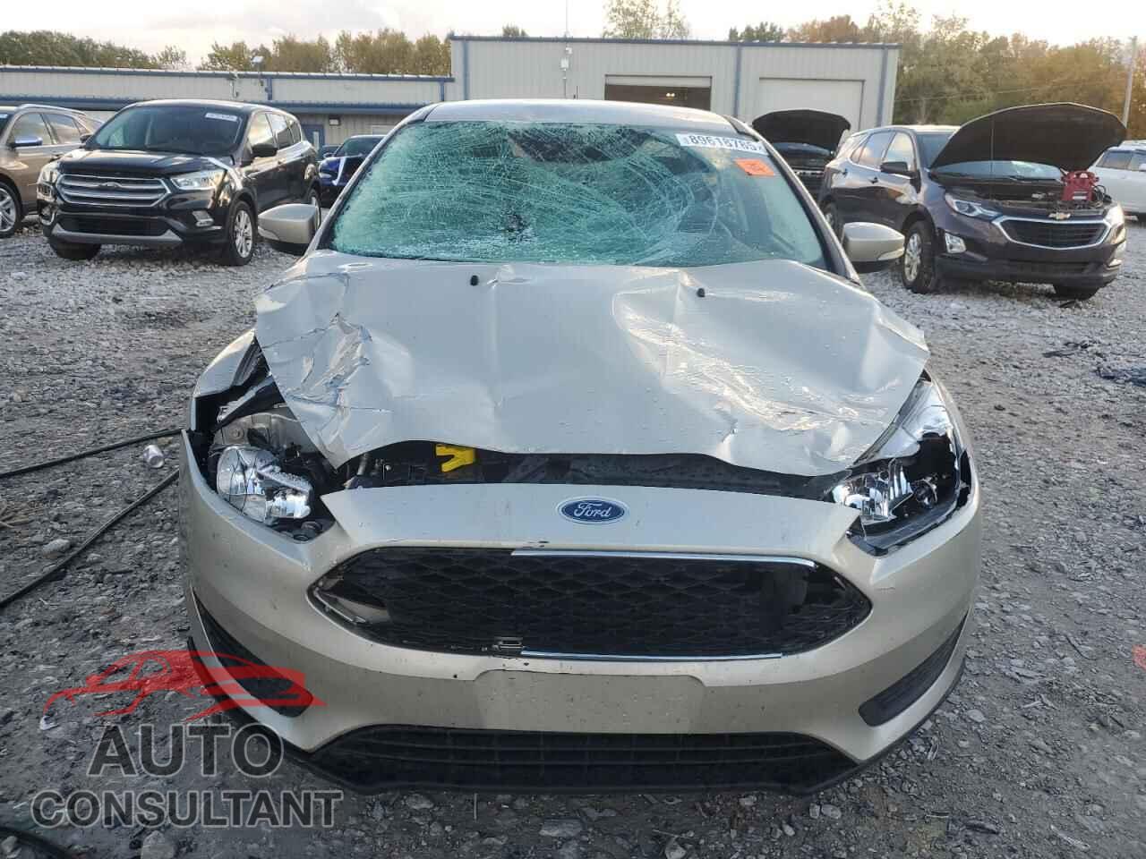 FORD FOCUS 2017 - 1FADP3F22HL229383