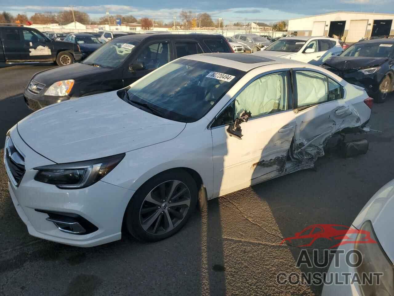 SUBARU LEGACY 2018 - 4S3BNAN66J3016717