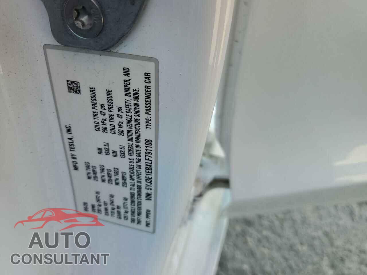 TESLA MODEL 3 2020 - 5YJ3E1EBXLF791108