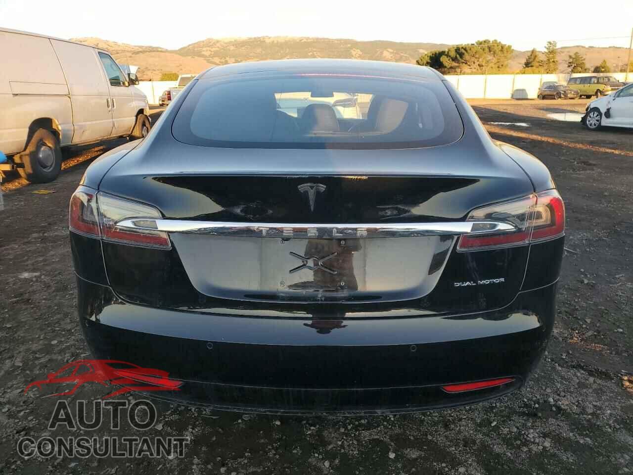TESLA MODEL S 2021 - 5YJSA1E2XMF425237