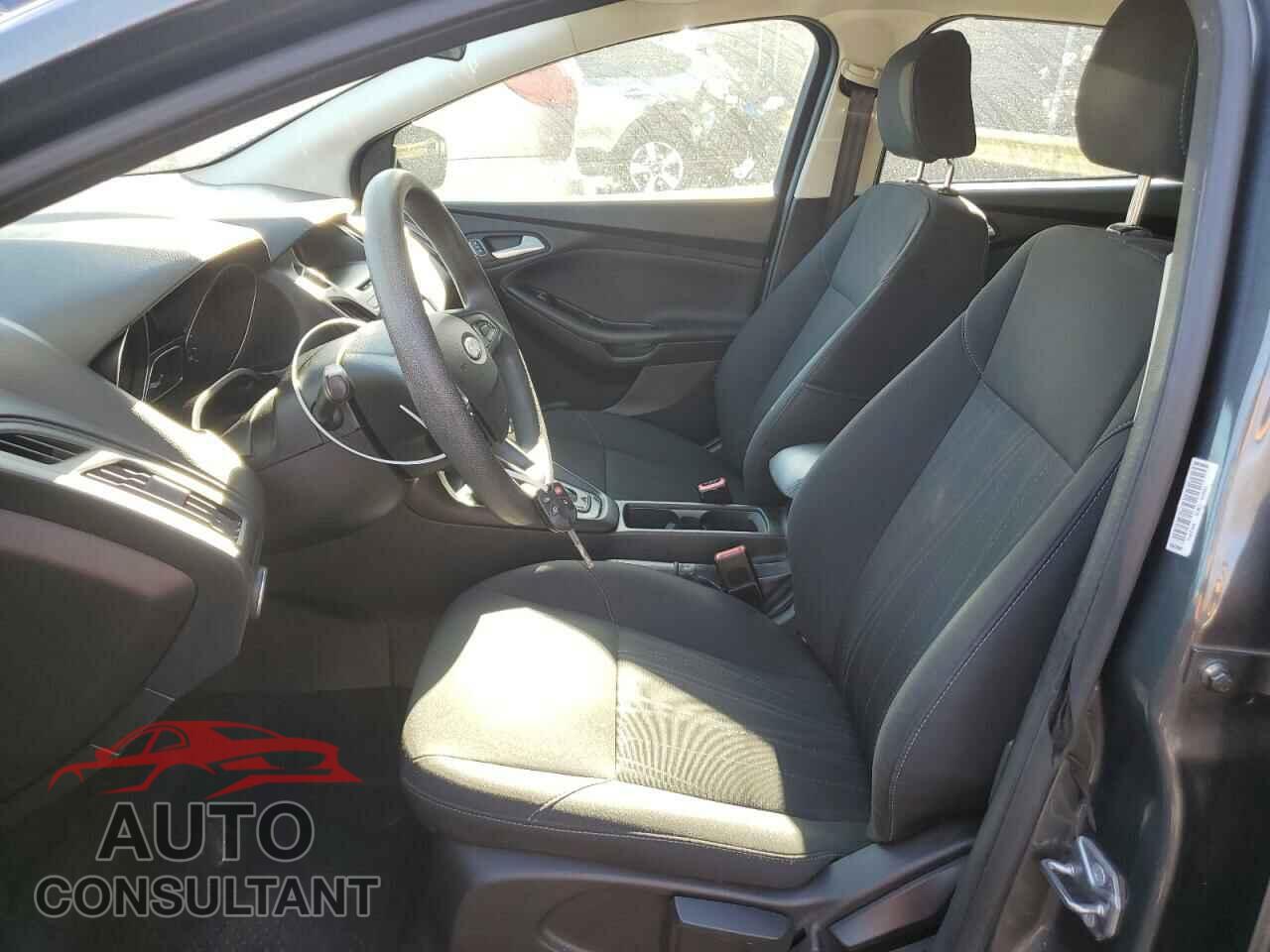 FORD FOCUS 2017 - 1FADP3F25HL327565