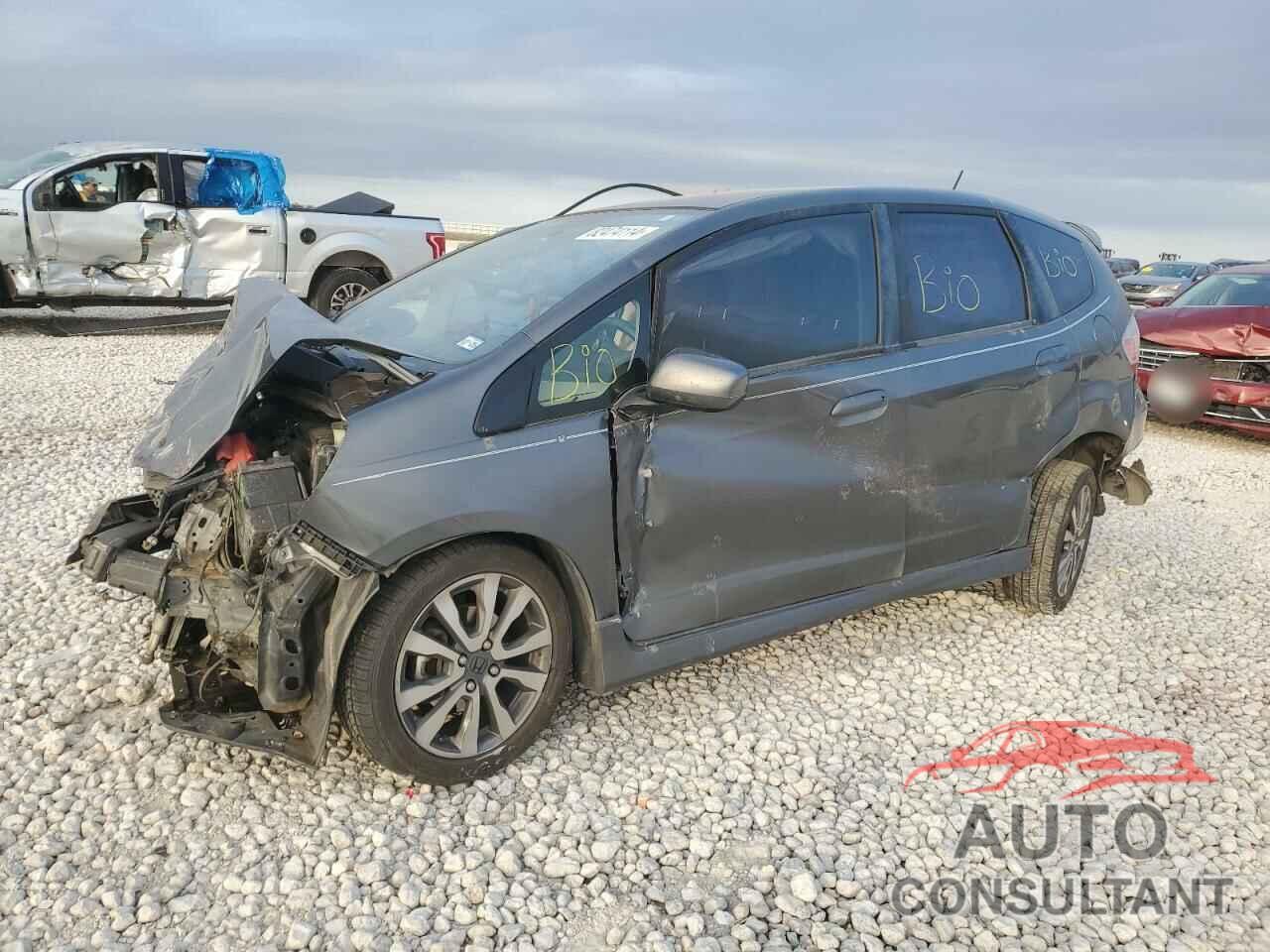 HONDA FIT 2013 - JHMGE8H52DC004424