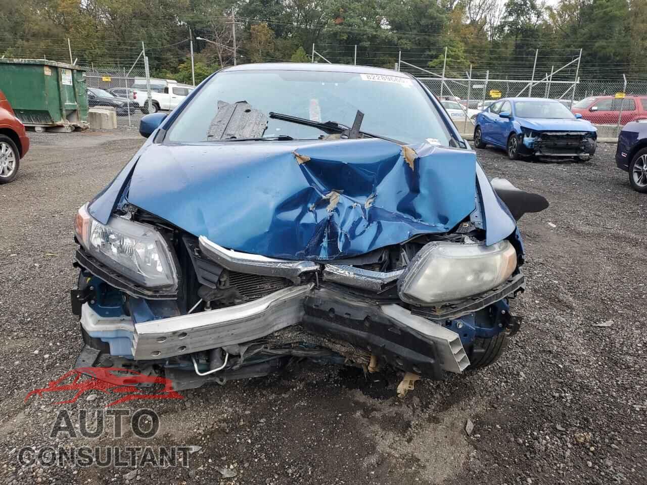 HONDA CIVIC 2012 - 2HGFB2F55CH556177