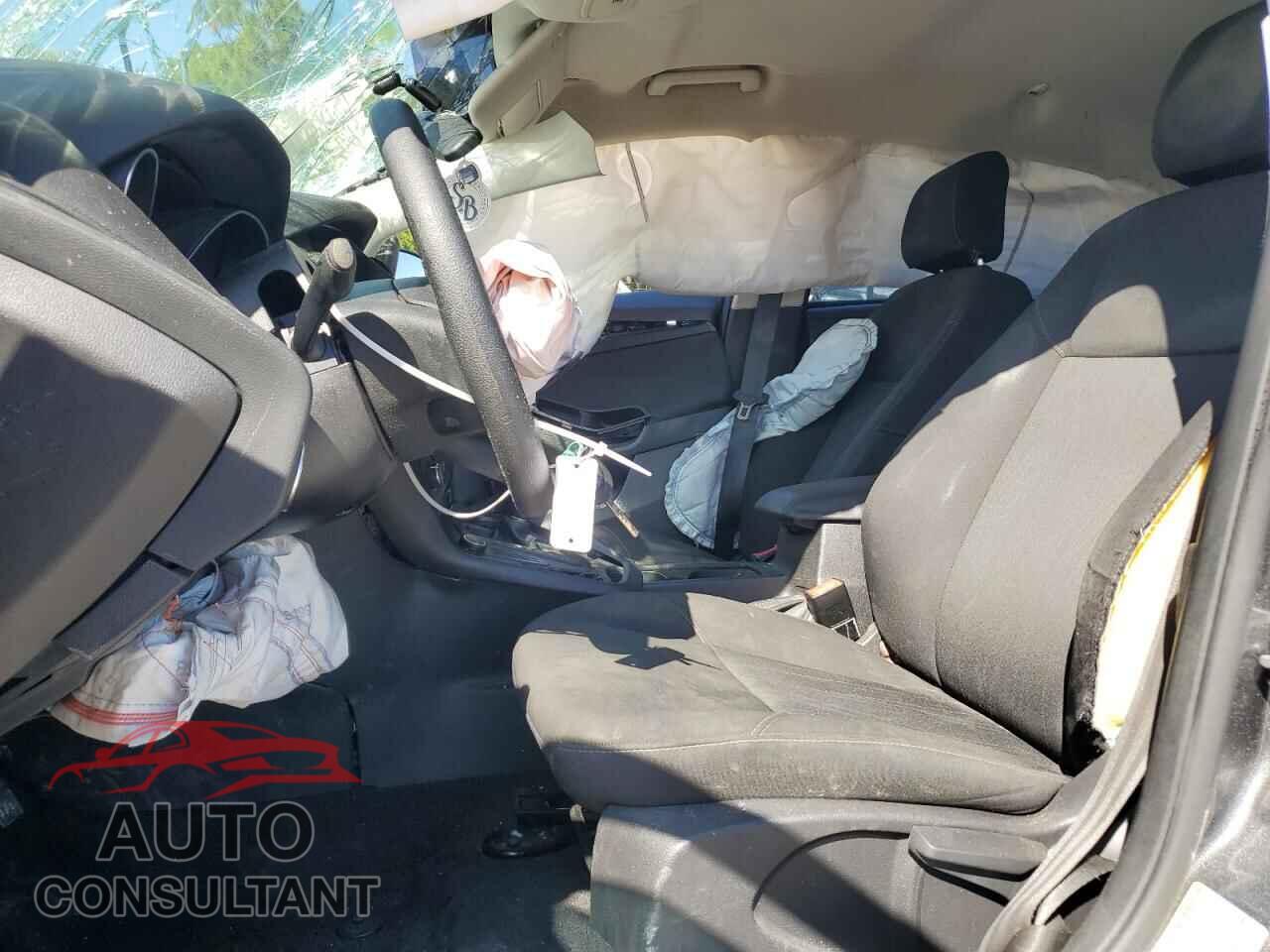 FORD FOCUS 2017 - 1FADP3F21HL338207