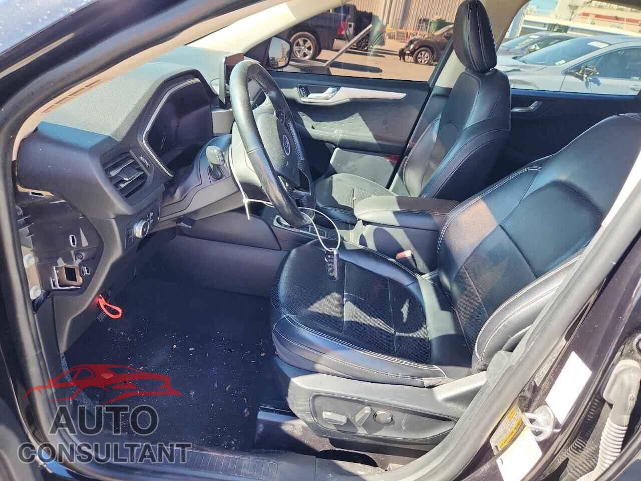 FORD ESCAPE 2020 - 1FMCU0H64LUA07553