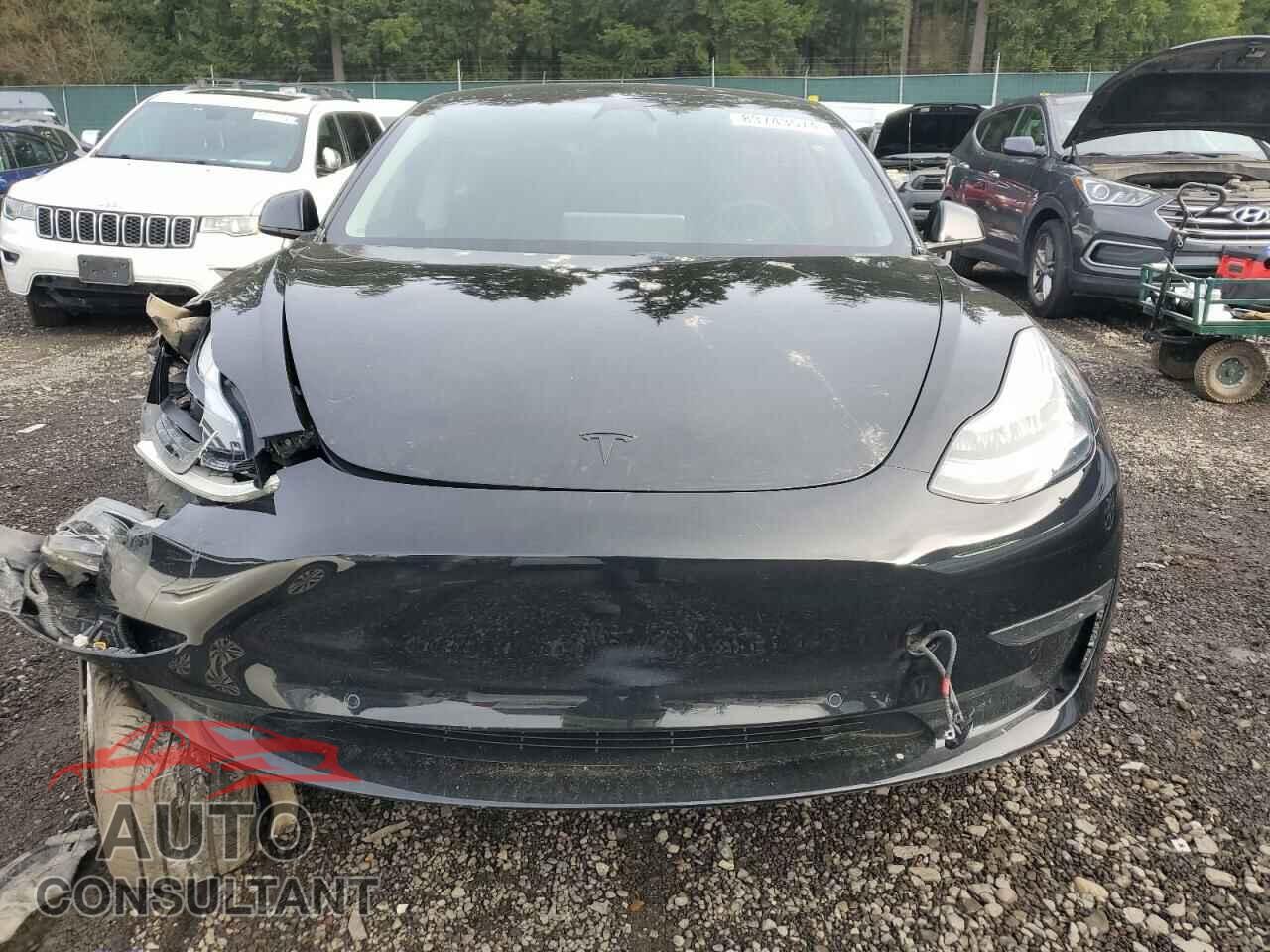 TESLA MODEL 3 2018 - 5YJ3E1EA0JF071854