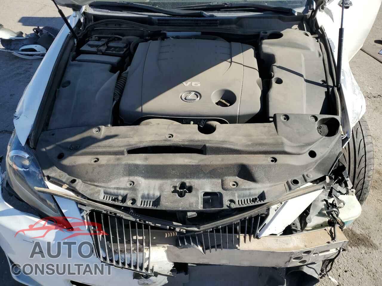 LEXUS IS 2011 - JTHBF5C21B5147580