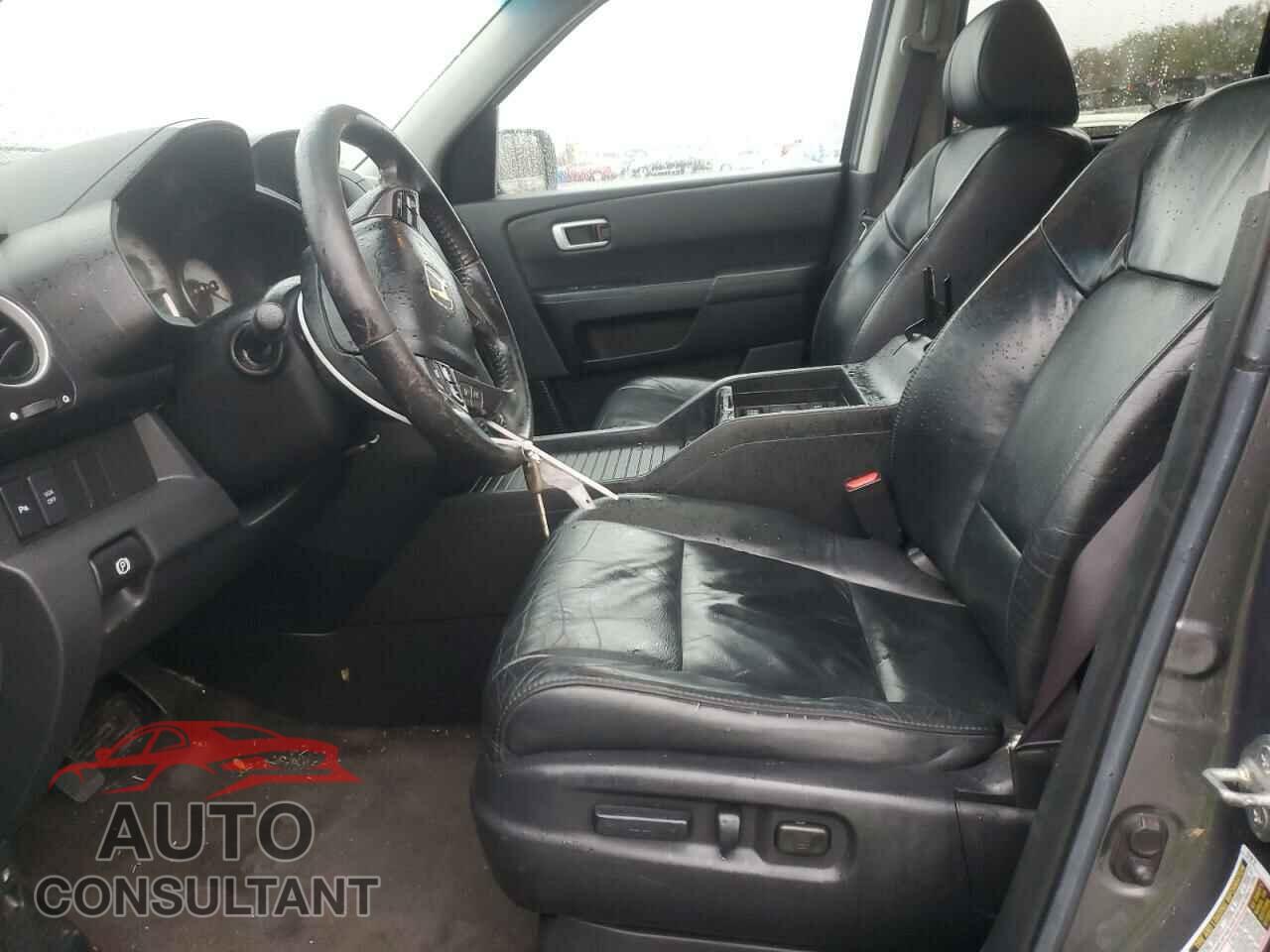 HONDA PILOT 2011 - 5FNYF4H97BB100841