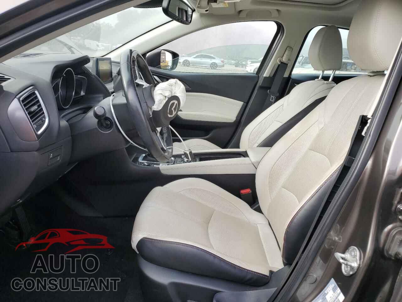 MAZDA 3 2017 - 3MZBN1W30HM134191