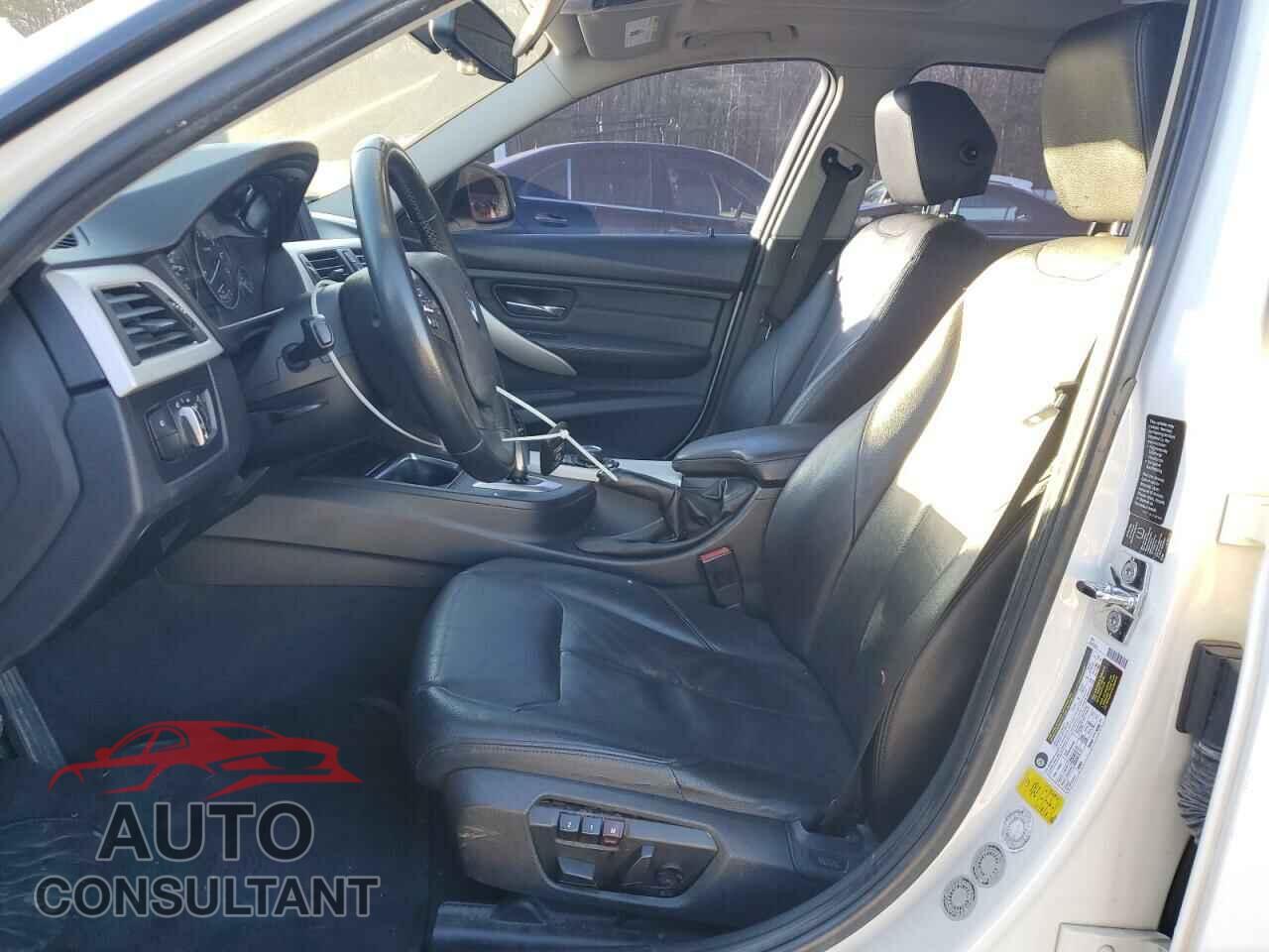 BMW 3 SERIES 2012 - WBA3A5C51CF257231