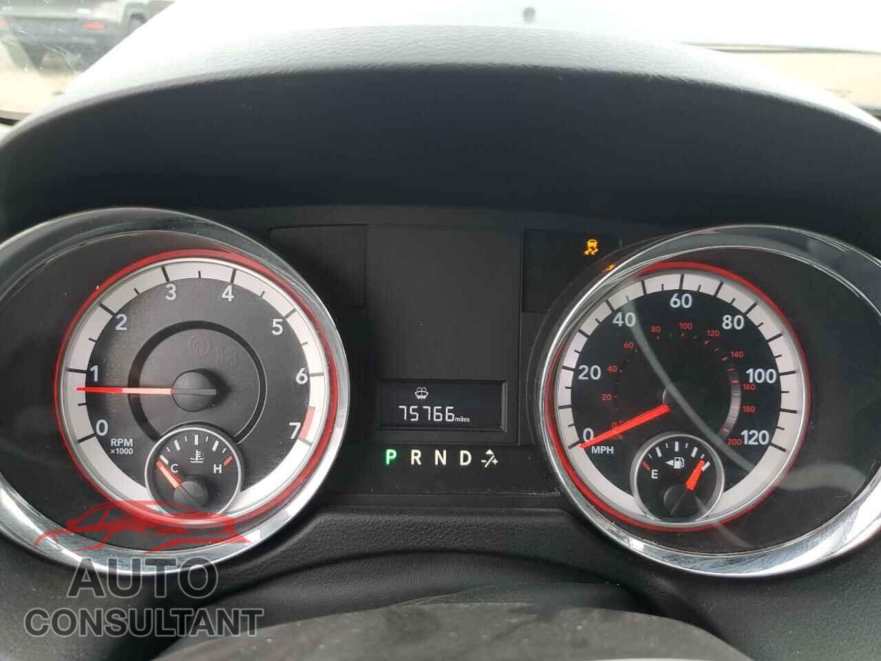 DODGE CARAVAN 2011 - 2D4RN3DG1BR728620