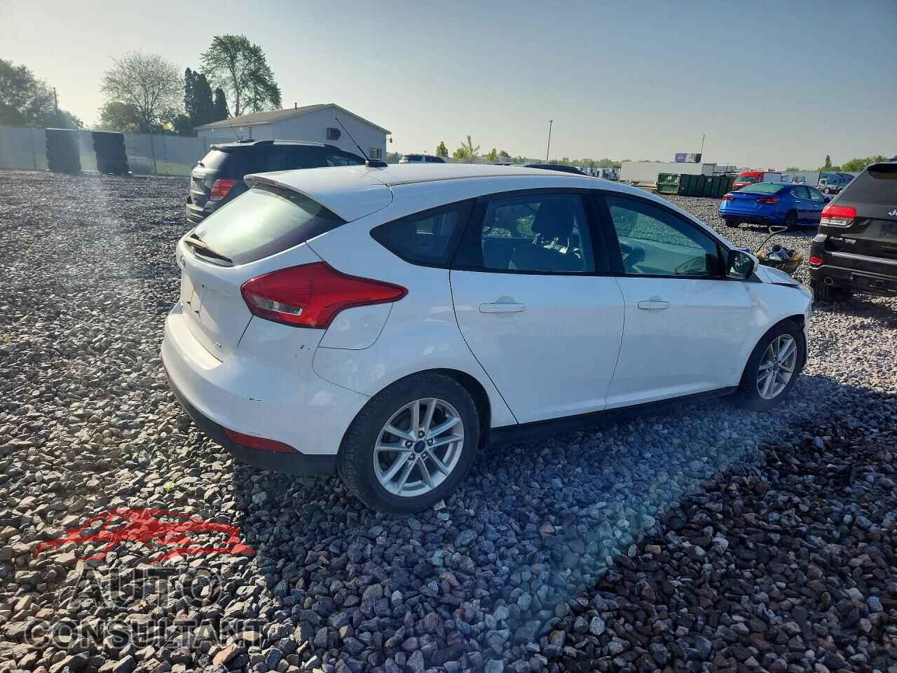 FORD FOCUS 2017 - 1FADP3K29HL209623
