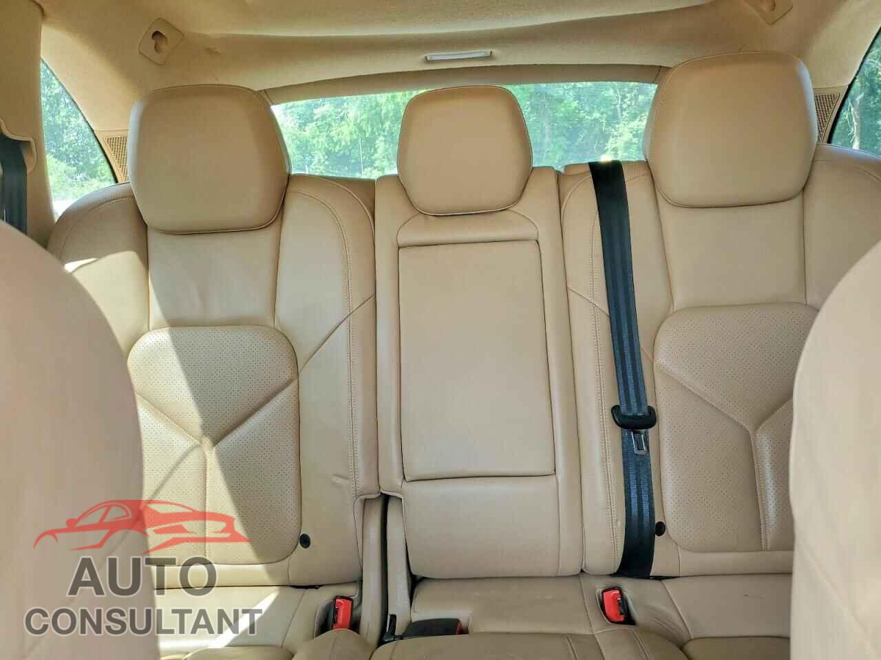 PORSCHE CAYENNE 2011 - WP1AB2A28BLA45231