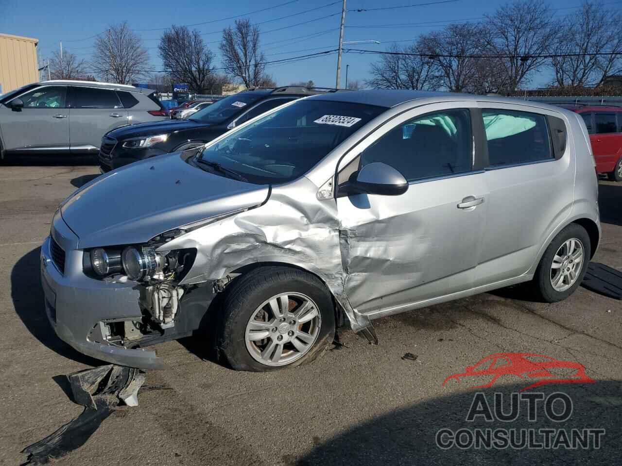 CHEVROLET SONIC 2015 - 1G1JC6SH1F4122166