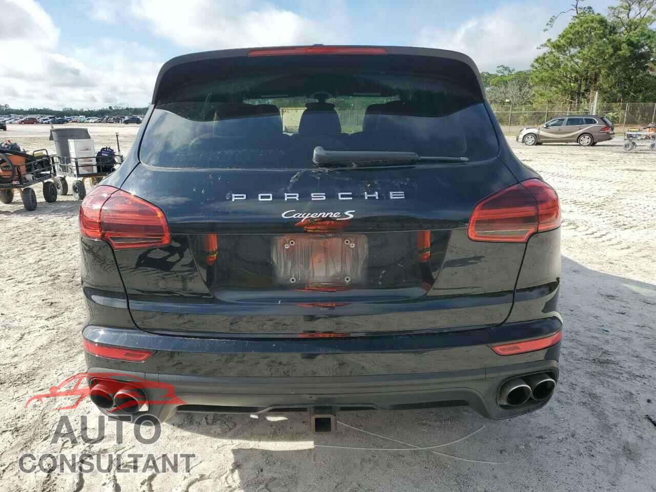 PORSCHE CAYENNE 2017 - WP1AB2A27HLA52096