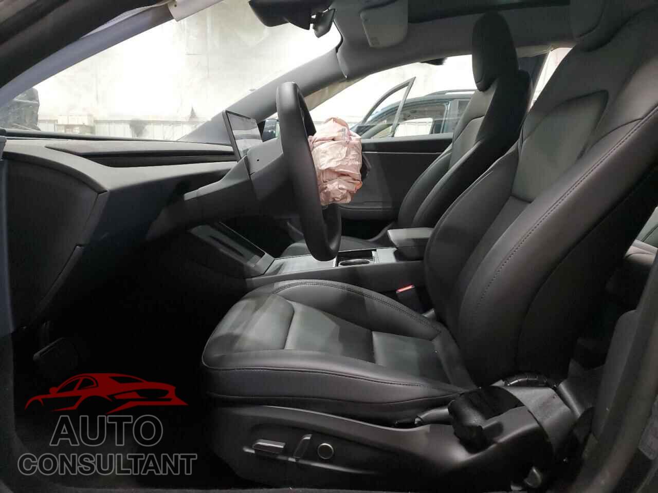 TESLA MODEL 3 2024 - 5YJ3E1EA0RF771496