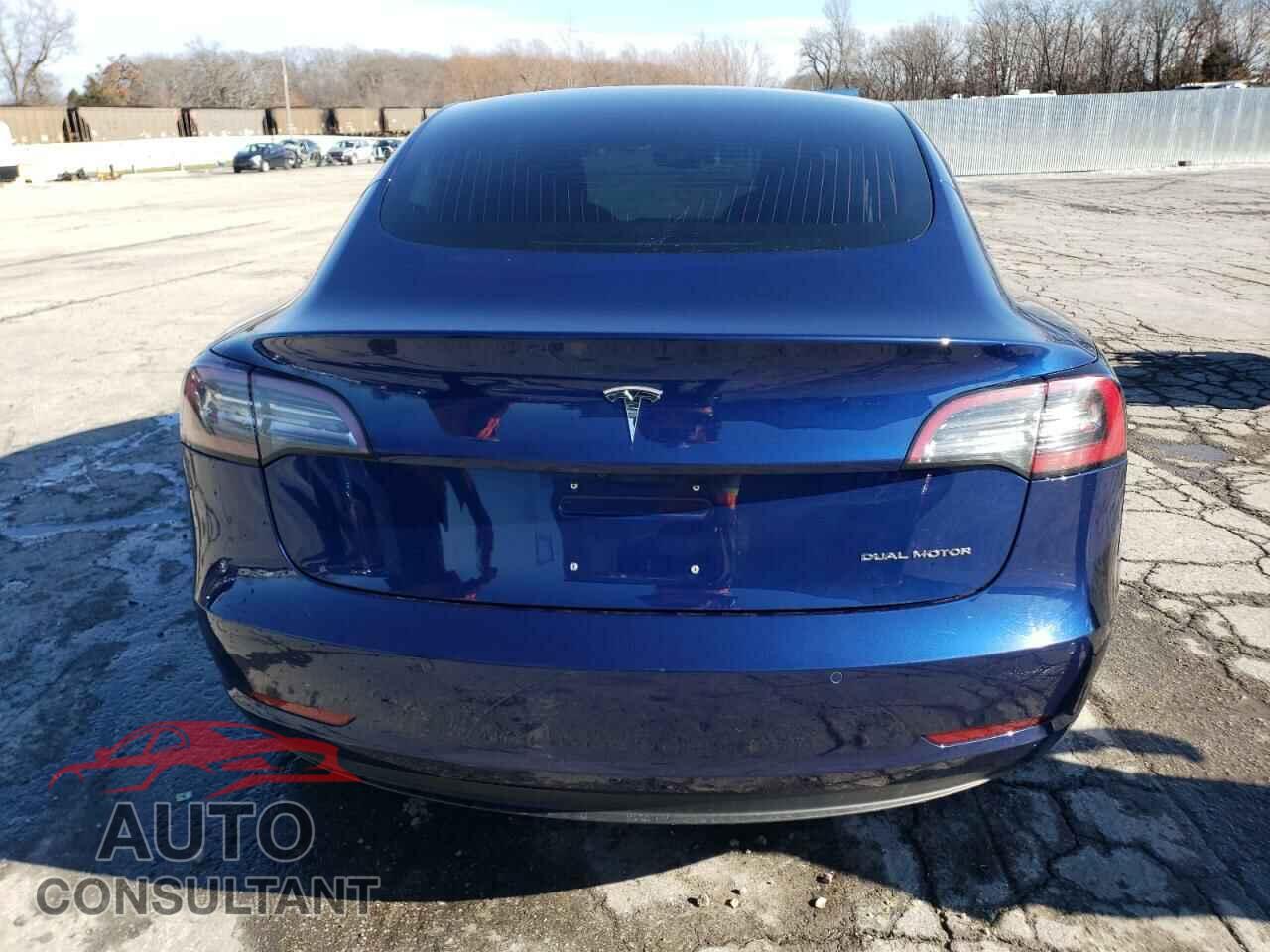 TESLA MODEL 3 2018 - 5YJ3E1EB8JF133705