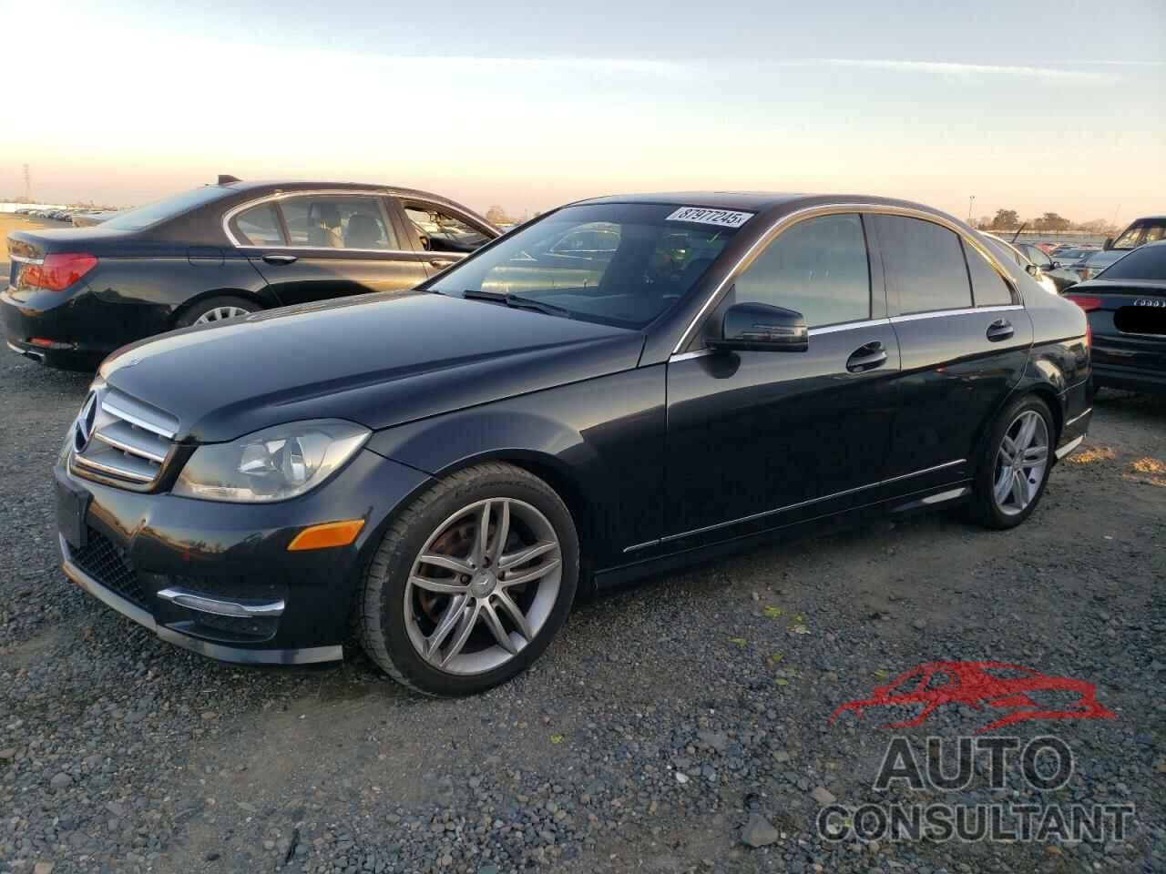 MERCEDES-BENZ C-CLASS 2013 - WDDGF4HB5DA762255
