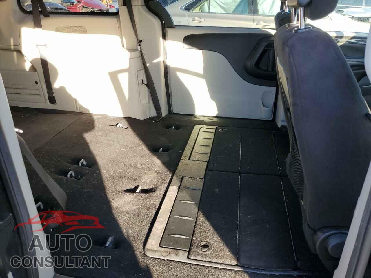 DODGE CARAVAN 2011 - 2D4RN3DG6BR668947