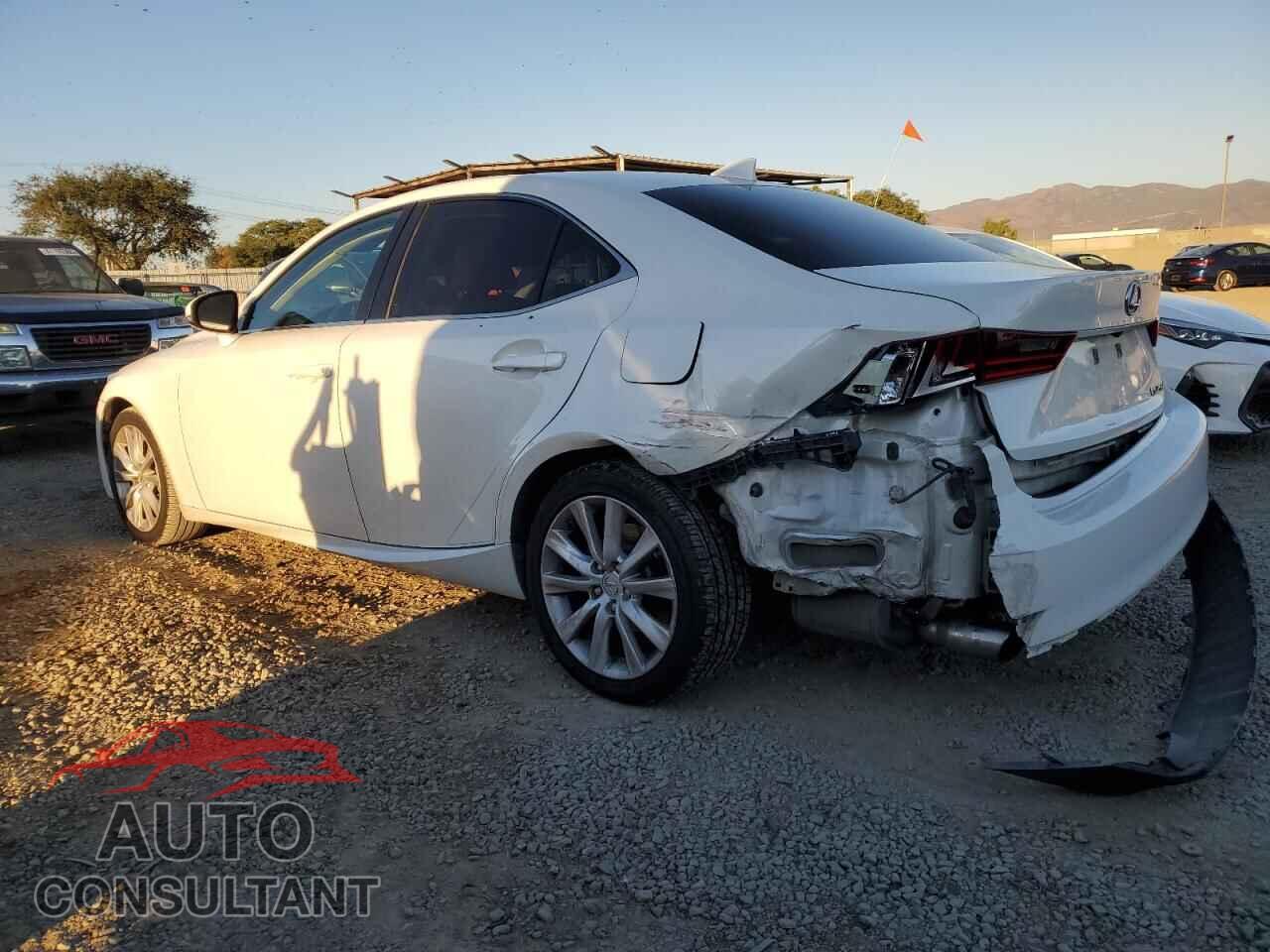 LEXUS IS 2015 - JTHBF1D29F5079333