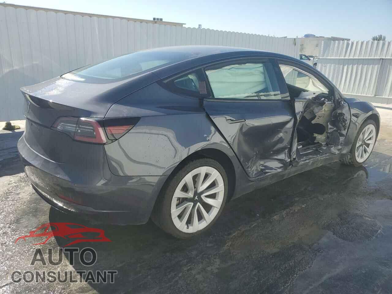 TESLA MODEL 3 2022 - 5YJ3E1EA2NF371790