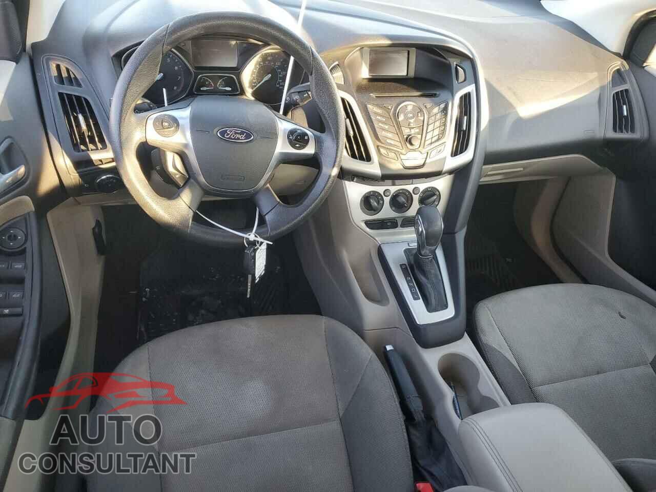 FORD FOCUS 2014 - 1FADP3F27EL245252