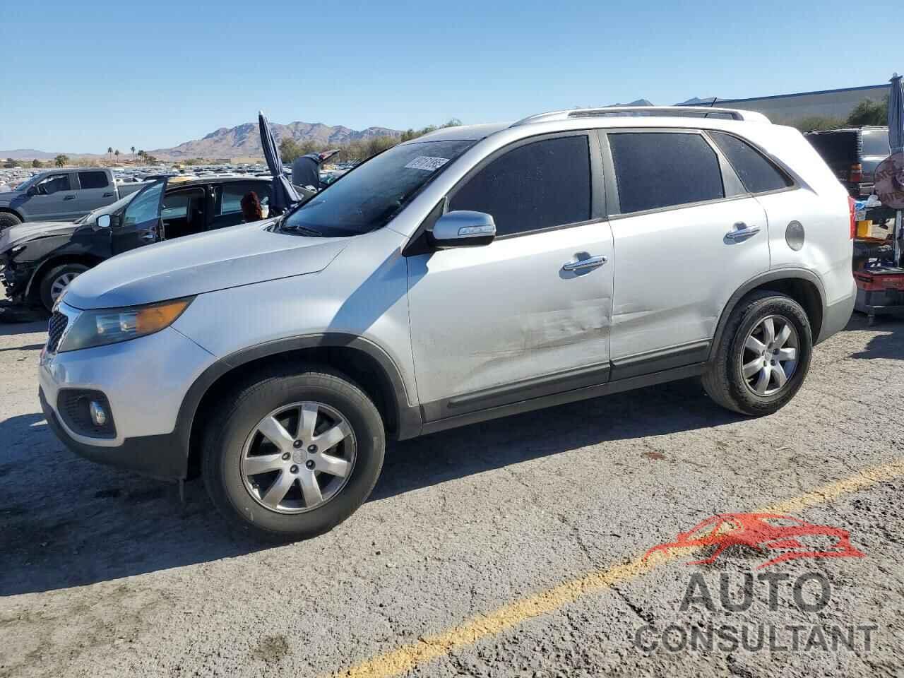 KIA SORENTO 2011 - 5XYKT3A15BG032268